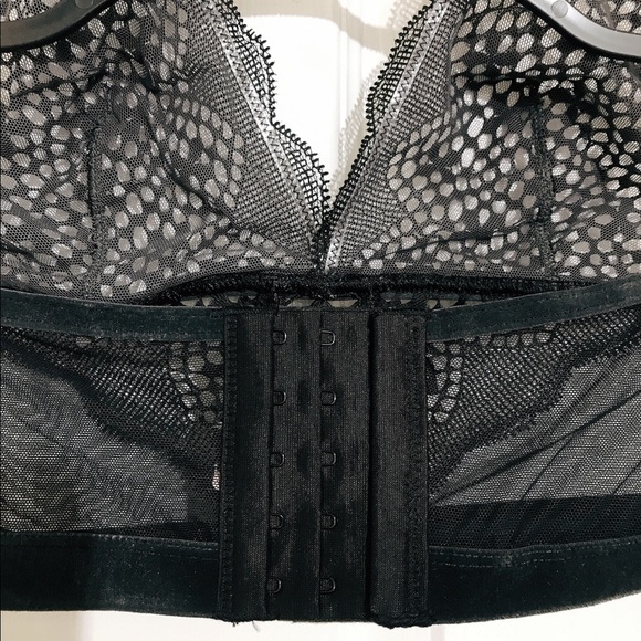 🔥ON SALE🔥3/$30🔥 💖 VS Very Sexy Unlined No Wire Bralette - Picture 4 of 4